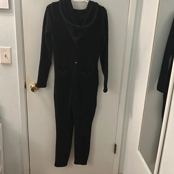 Yitty Cozy Black Onesie with Heart Pockets - Picture 8 of 12